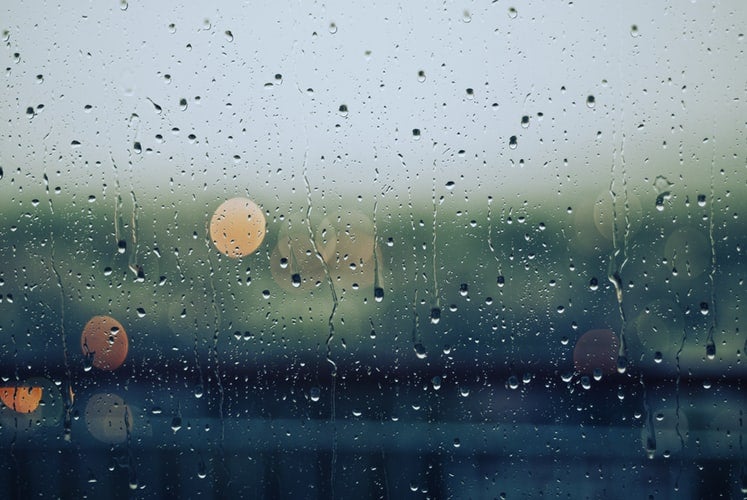 梅雨は体重が増える